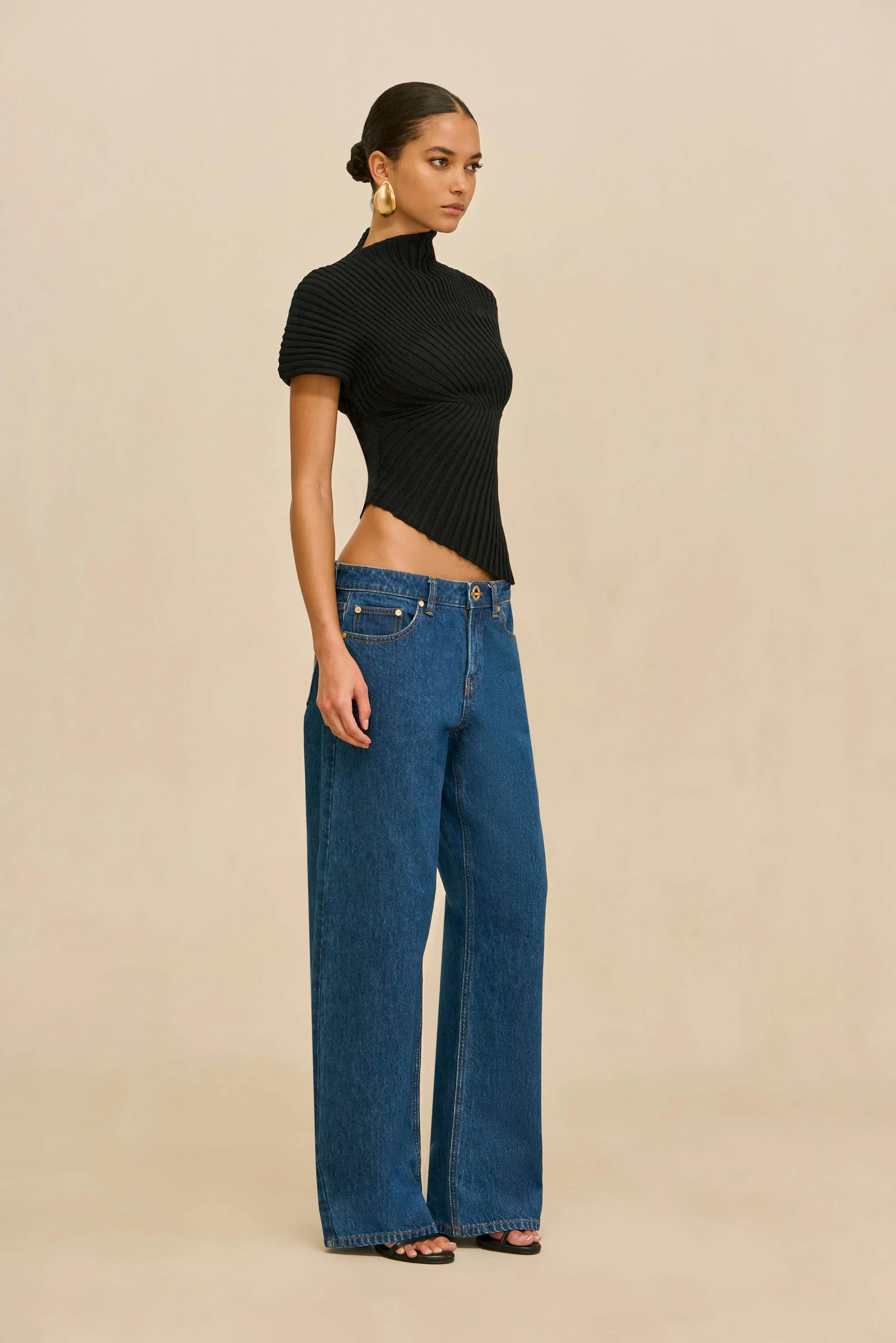ANNEMIE KNIT TOP - BLACK - Image 4