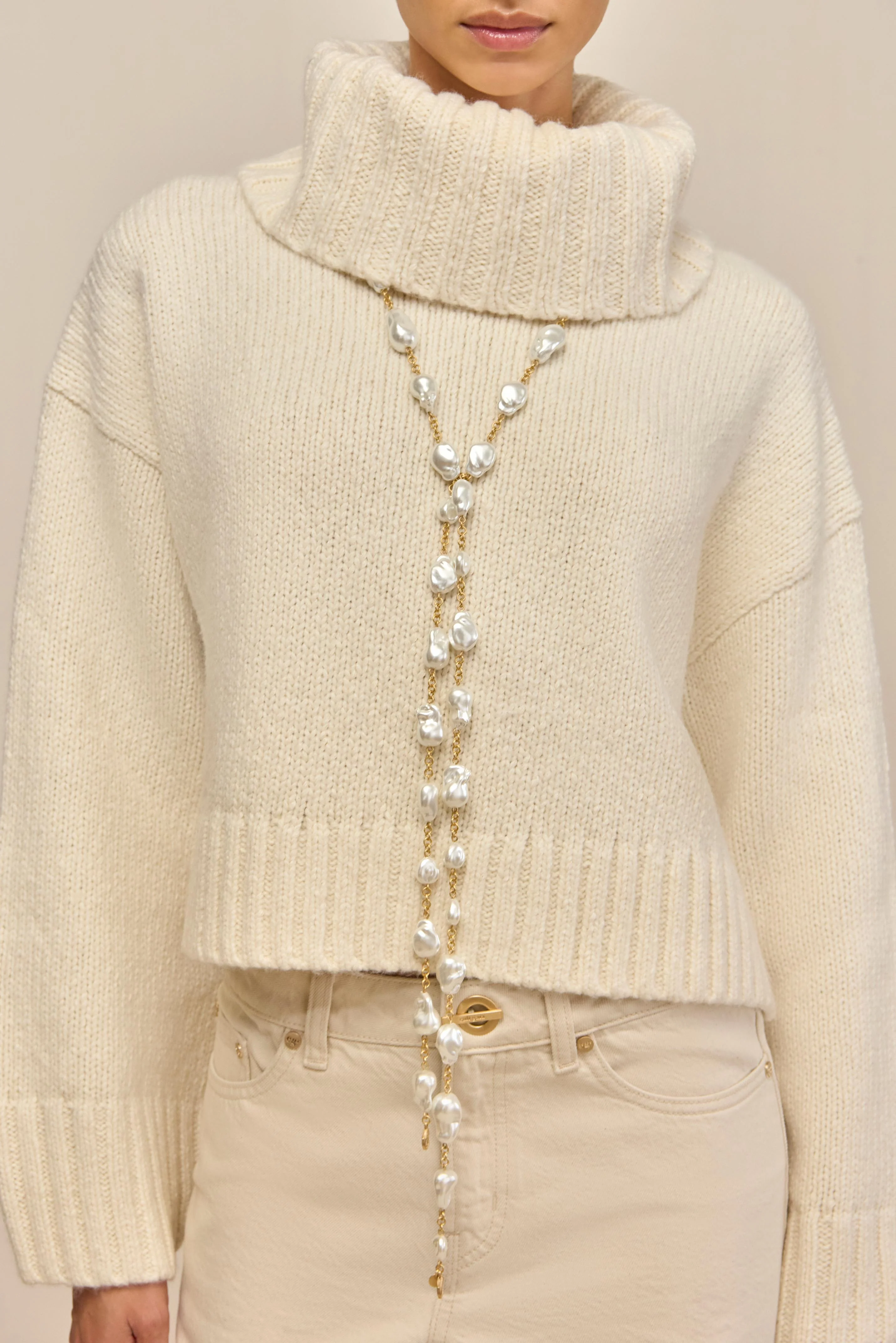 BELANA SWEATER - OFF WHITE - Image 3