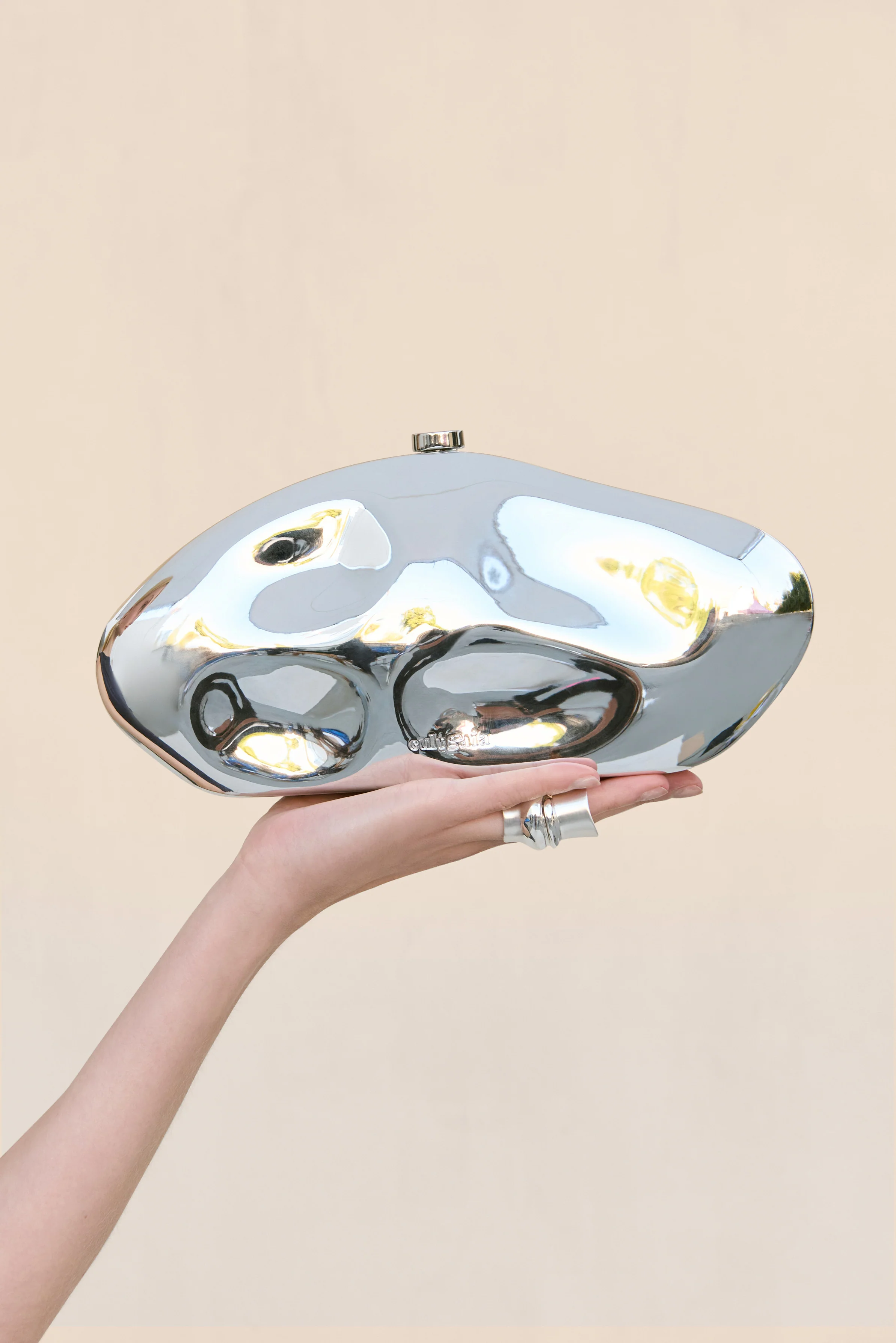CALDERA CLUTCH - SHINY SILVER - Image 3