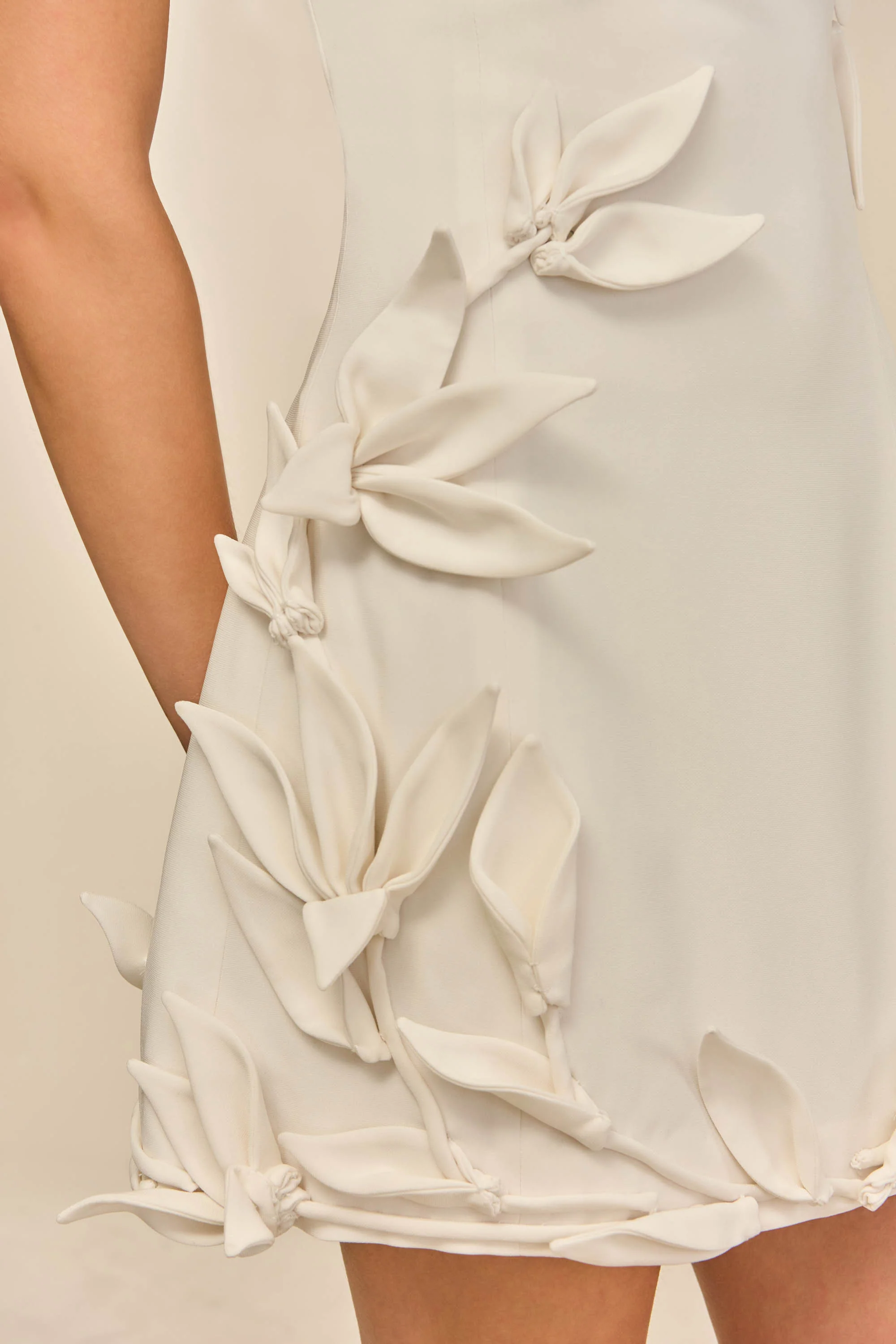 ELLIANA DRESS - OFF WHITE - Image 4