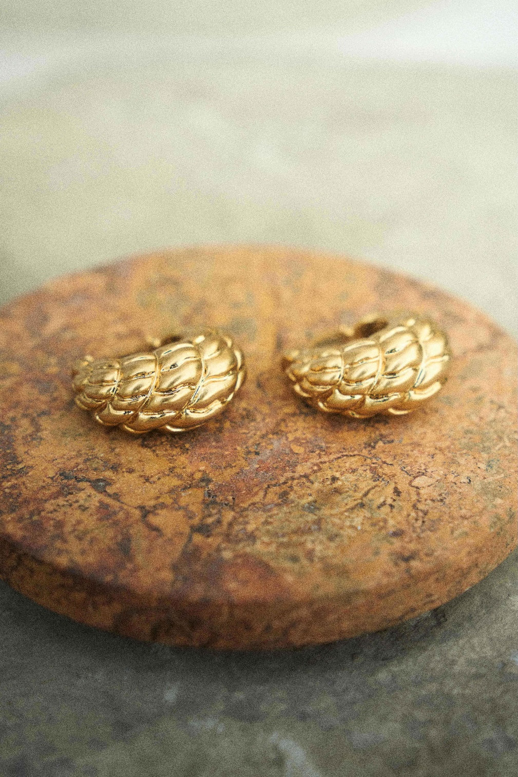 FARINA EARRING - ANTIQUE BRASS - Image 5