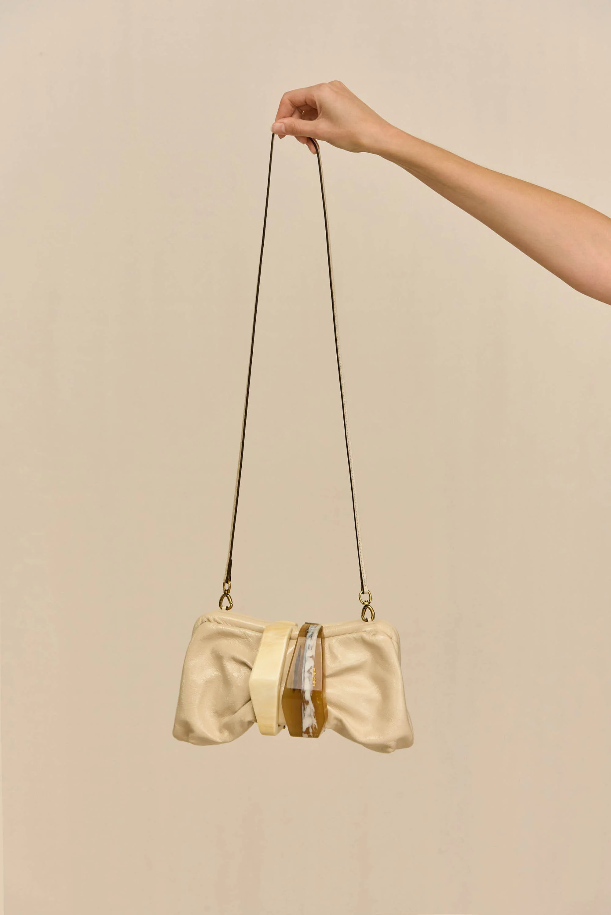 JULITA CONVERTIBLE CLUTCH - ALABASTER - Image 4