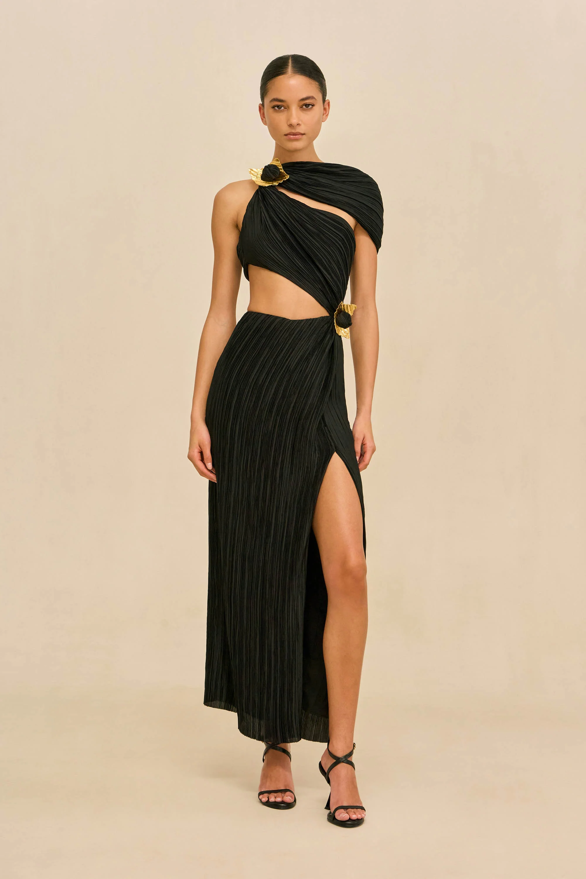 LOAH GOWN - BLACK