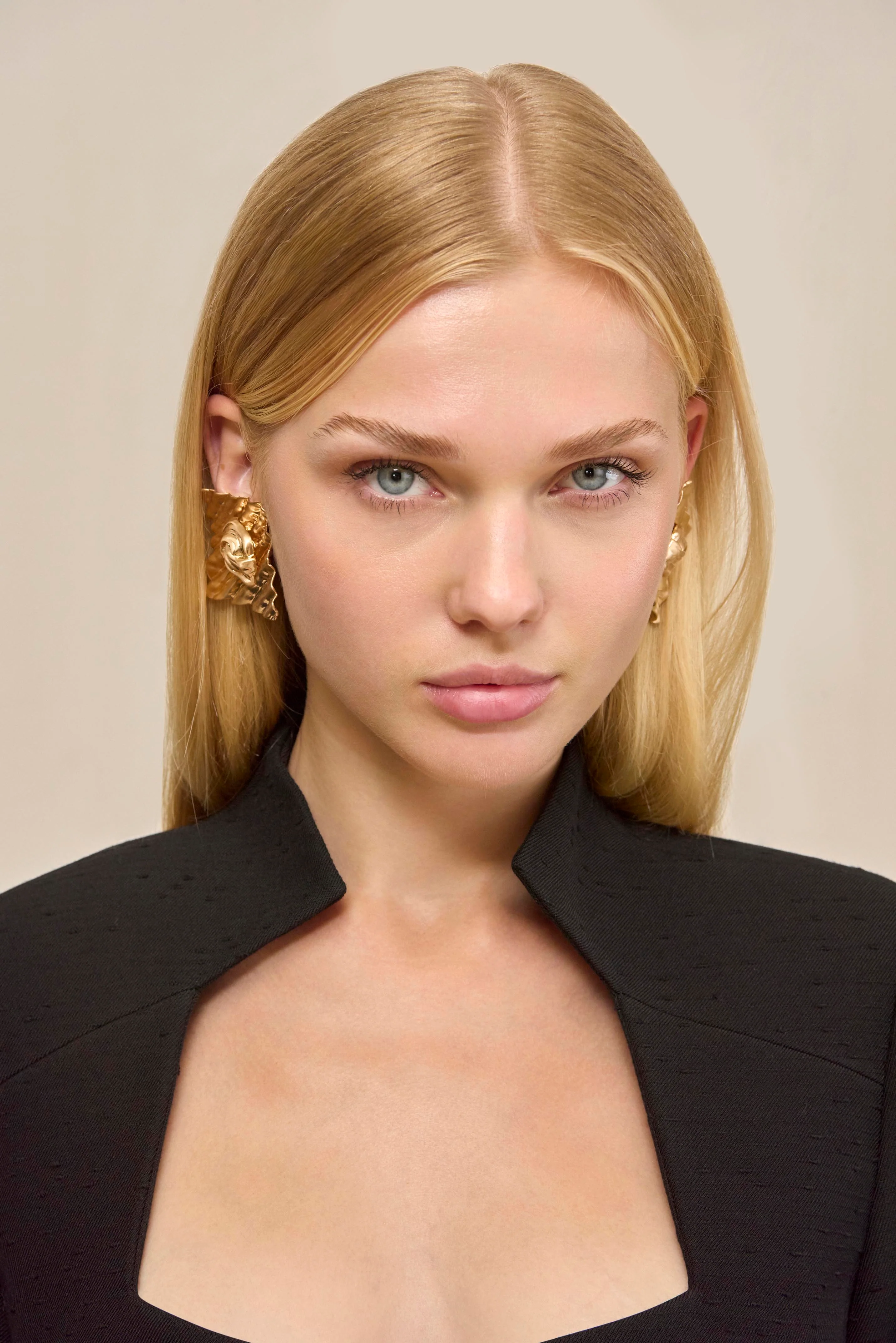 NAYDINE EARRING - BRUSHED BRASS - Image 4