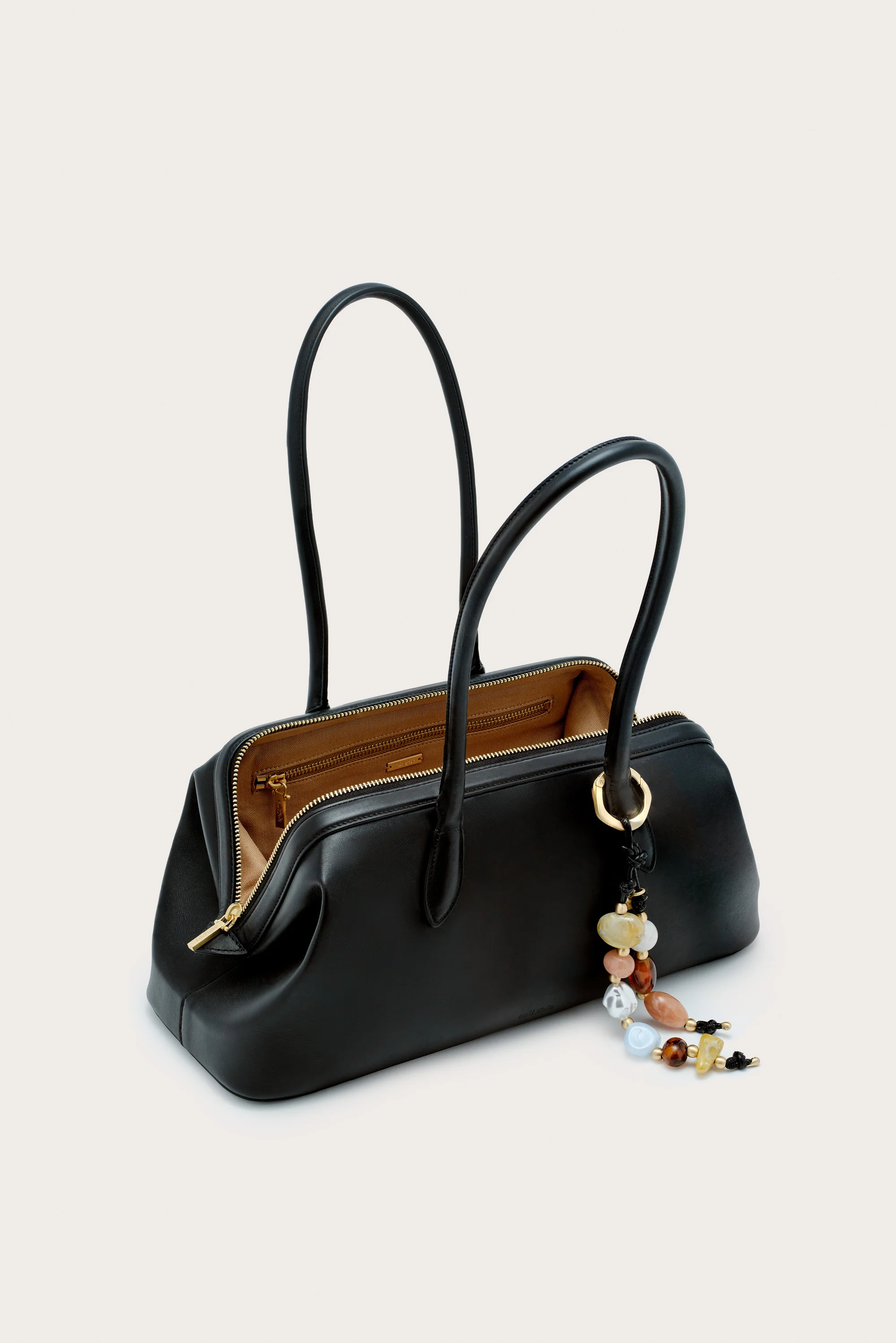 RAIA SATCHEL - BLACK - Image 4