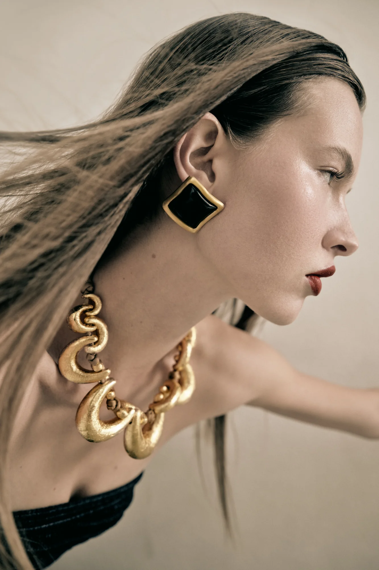 SUNI EARRING - ONYX - Image 4