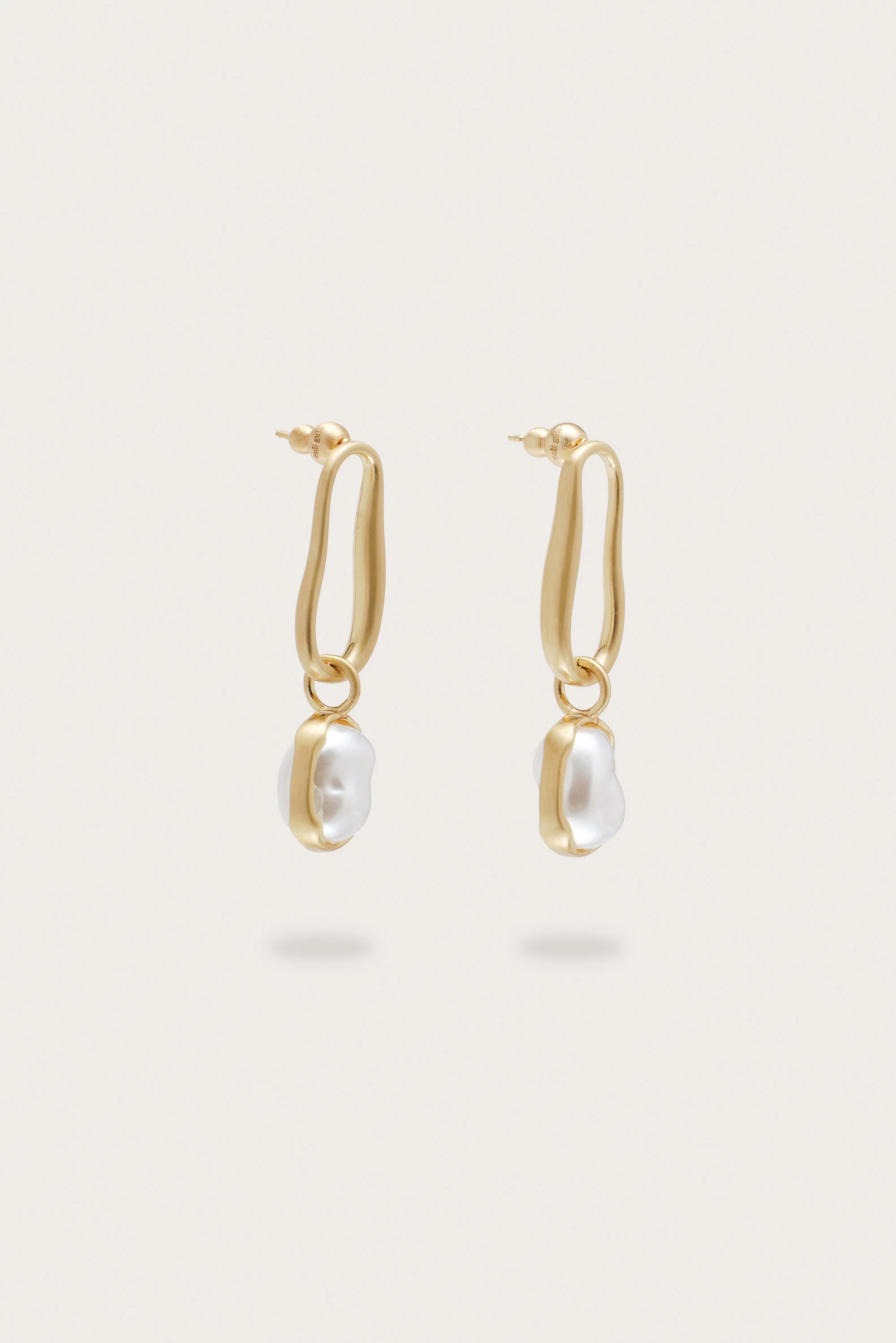 VERA EARRING - BRUSHED BRASS - Image 3